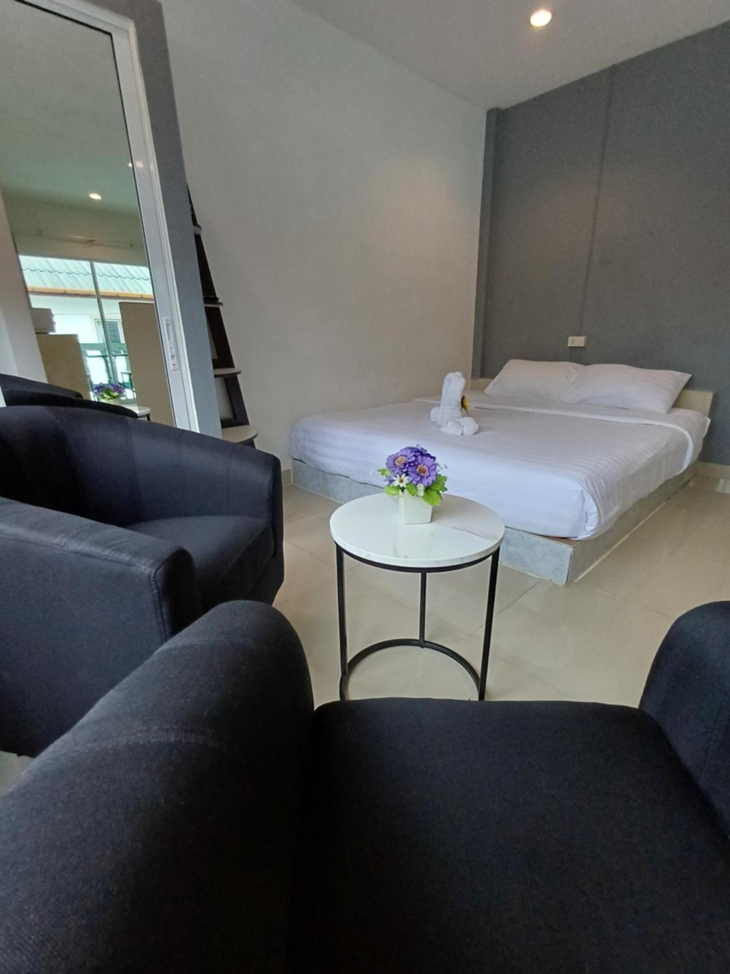 The Villa Residences Resort Patong Exterior foto